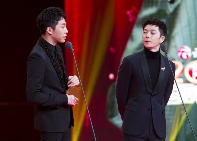 秦岚|俞灏明纪念青春，王栎鑫喊话07快男等你合体，兄弟感情惹人羡慕