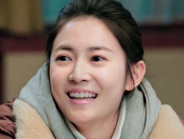 陈钰琪|陈钰琪素颜很上镜，演技也很稳，但30岁的年纪演少女多少有点显老