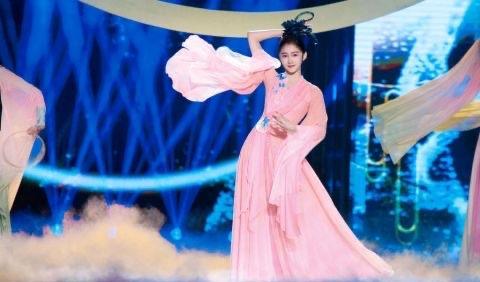 春晚|国民闺女连续亮相地方卫视春晚,一个是舞蹈,一个是唱歌!