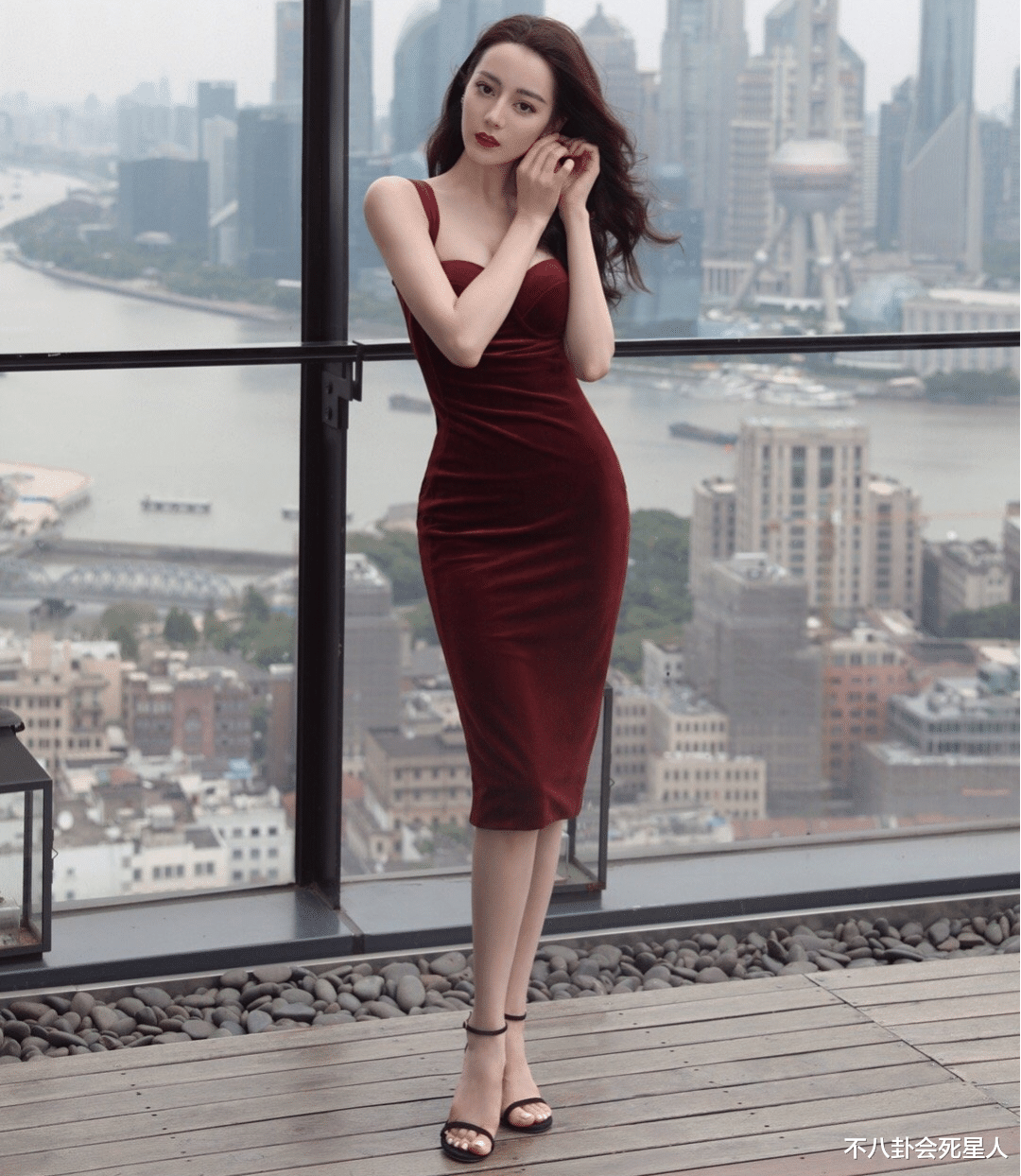 迪丽热巴|和红毯“绑定”的5位女星，离了红毯跌颜值、没作品，她们还剩什么？