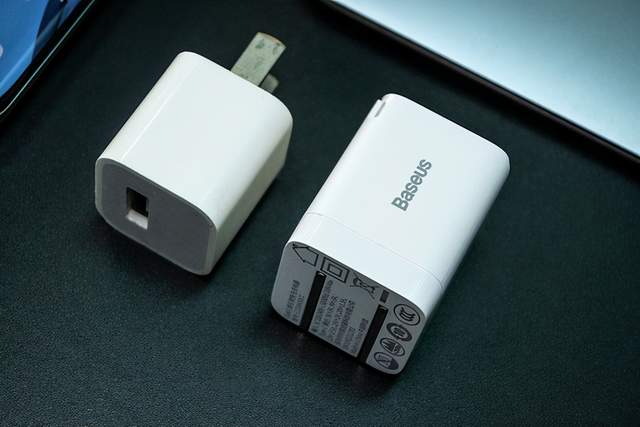 充电器|倍思30W氮化镓充电器评测:迷你身材大能量