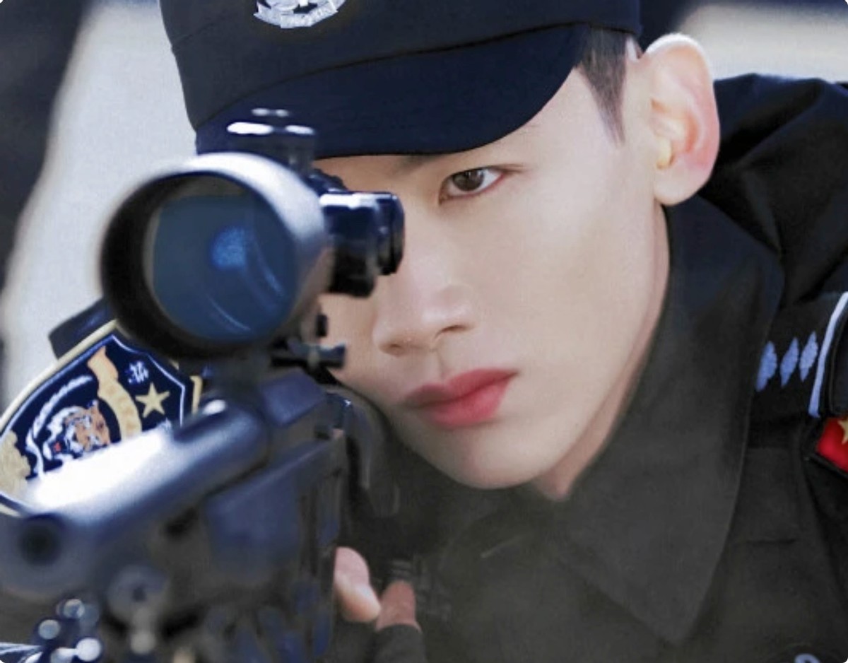 谭松韵|谭松韵新剧开机，与井柏然同框cp感足，二人身高差21厘米