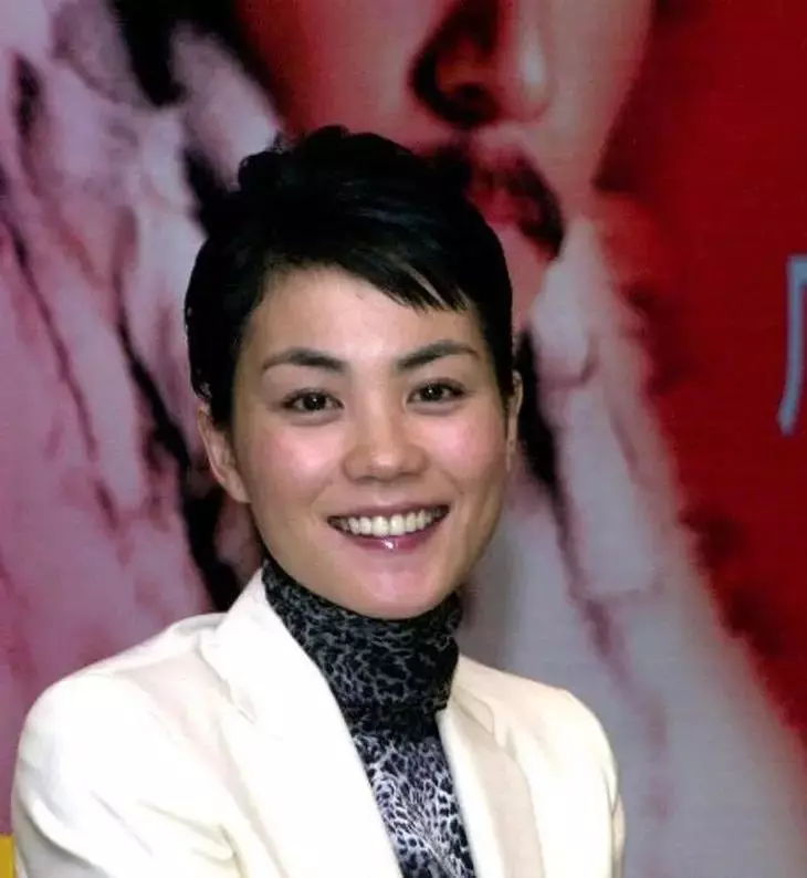 王菲|王菲：经纪人告诉我有人花1.6亿请我唱歌，但没说是马云，就拒了