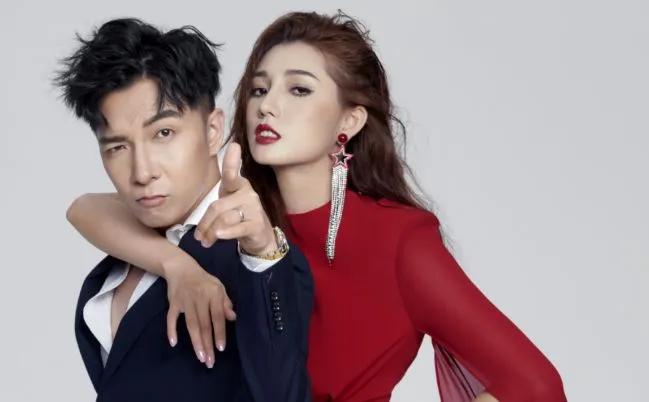 张大大|翻车了?曝张大大被10余名工作人员轮番服务,直播间背后资本被扒