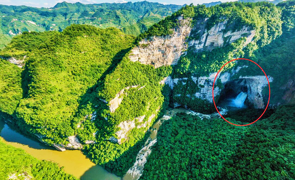 贵州|为什么羊皮洞瀑布比黄果树还要火？