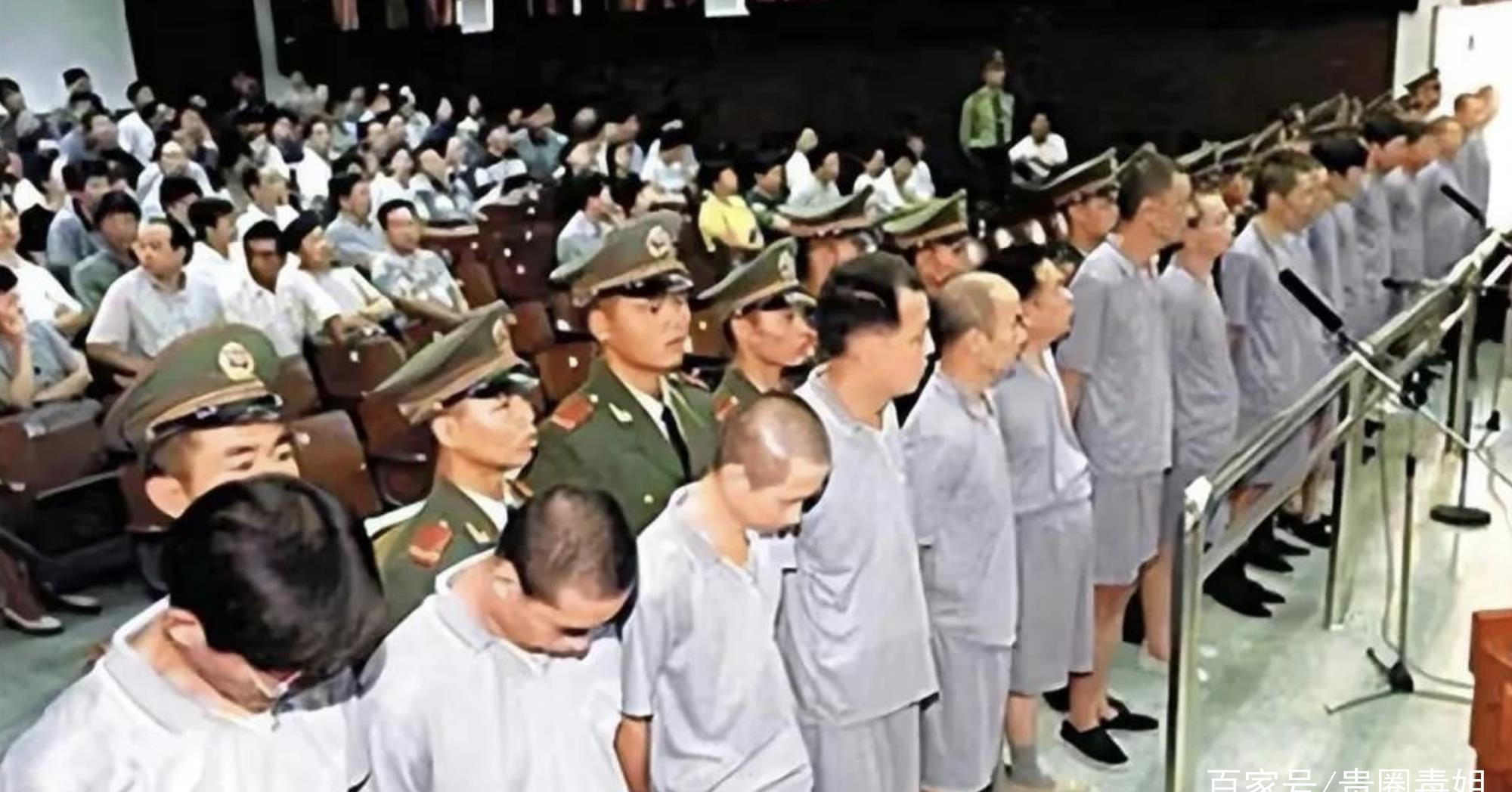 杨钰莹与赖文峰分手25年后,一个不婚不育,一个娶妻生子