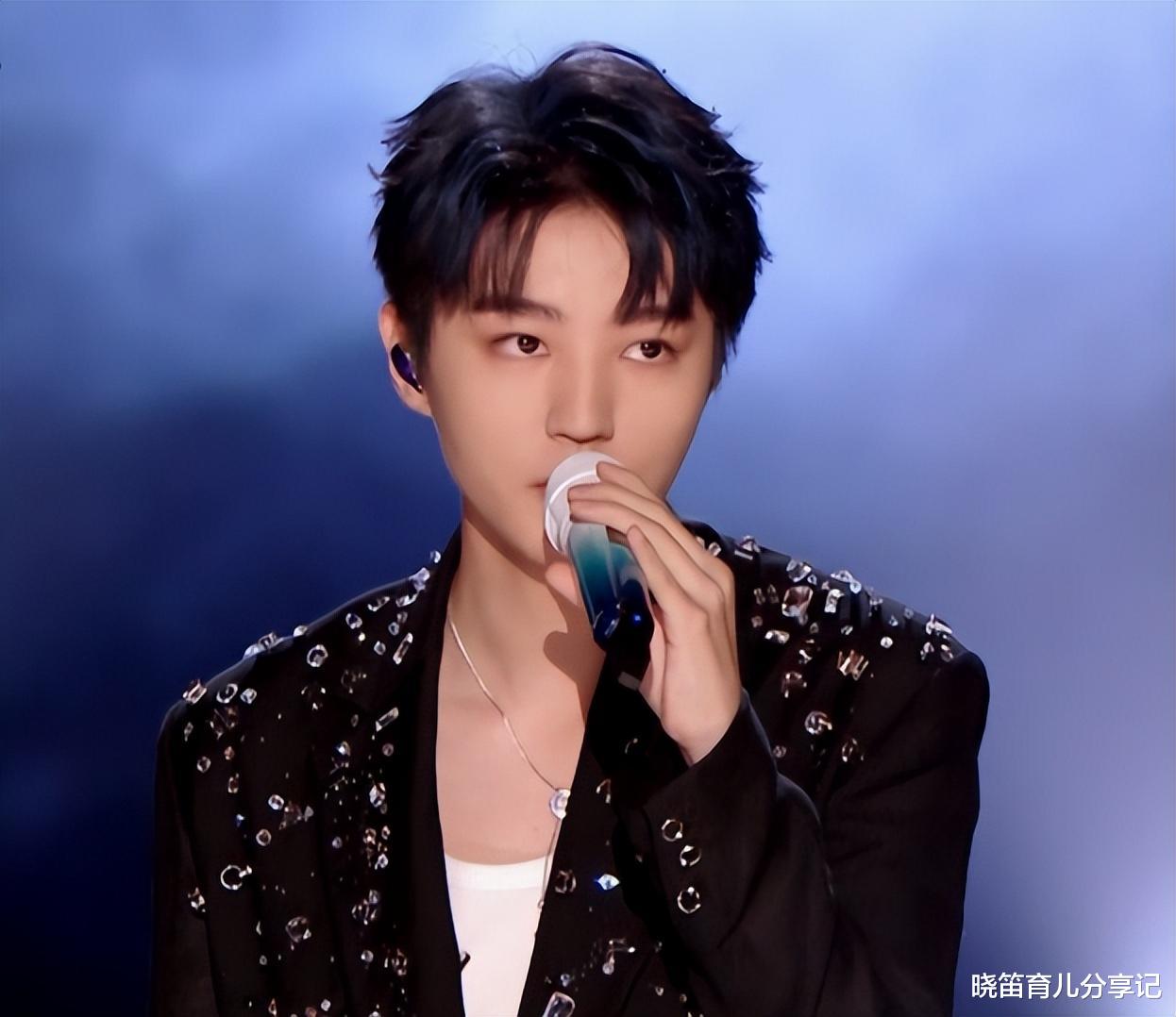 假唱|跨年夜还是“翻车夜”,假唱、跑调、假煽情?2022年结尾内娱真尬