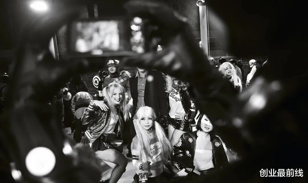 剧本杀|剧本杀内卷：招聘帅哥当主持人，最低9.9元甚至可免费玩！