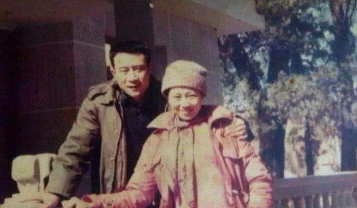 李雪健|李雪健的儿子李亘：我的沧桑母亲，我的癌症父亲，我带泪的亲情