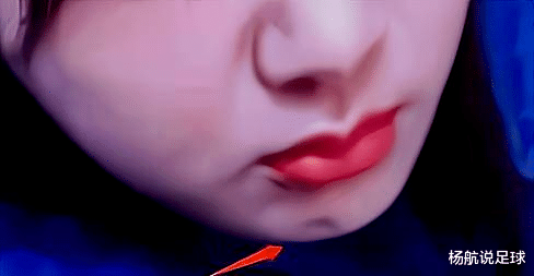 杨紫|杨紫凹坑的下巴，王一博折断的鼻梁，整容脸在镜头下真是无处遁形