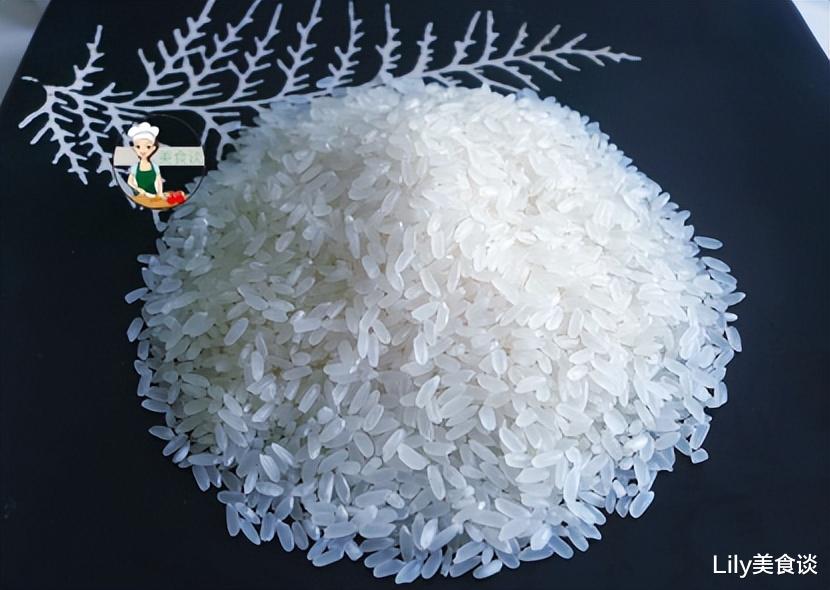 买大米时，不管是啥牌子，米商贩：认准这4点，轻松选出优质好米