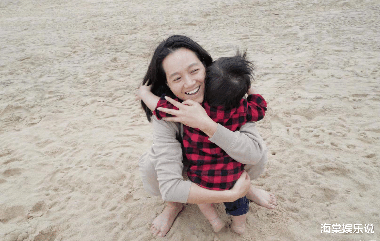 朱丹|朱丹1月15日出镜老了许多，眼皮拉耸头发稀疏，高龄生2胎后好憔悴