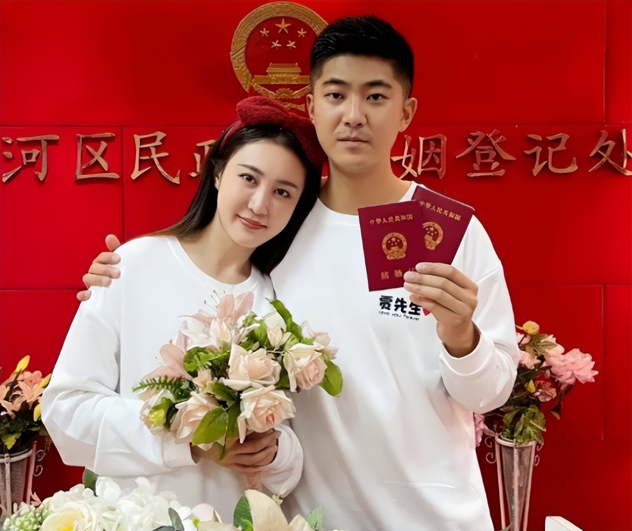 徐大宝|网红徐大宝惨遭家暴后出门报平安：我还好，丈夫称其出轨已提告