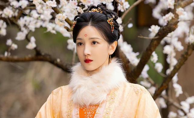 郝葭|卿卿日常:同为嫡长主的女人,出身高贵的赵芳如,为何不如郝葭?