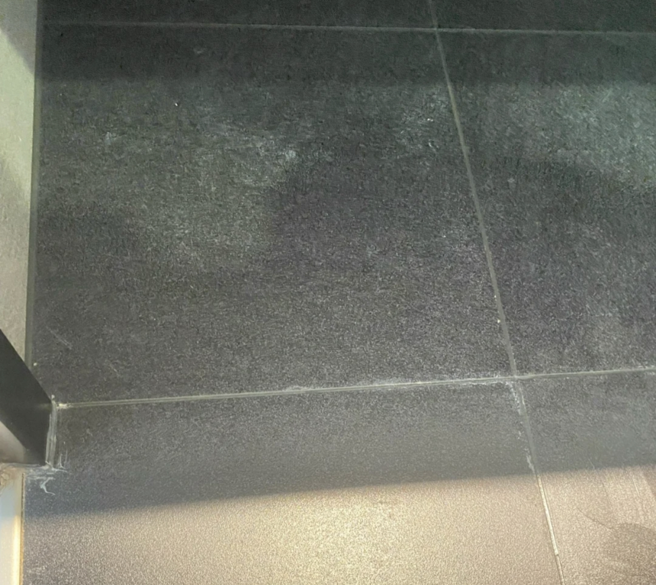 10个“噱头大于实用性”的卫浴设计,看着高级,实则一言难尽