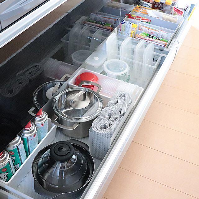 单亲妈妈带女儿住35㎡老破小,不慌不忙精致生活,断舍离很重要