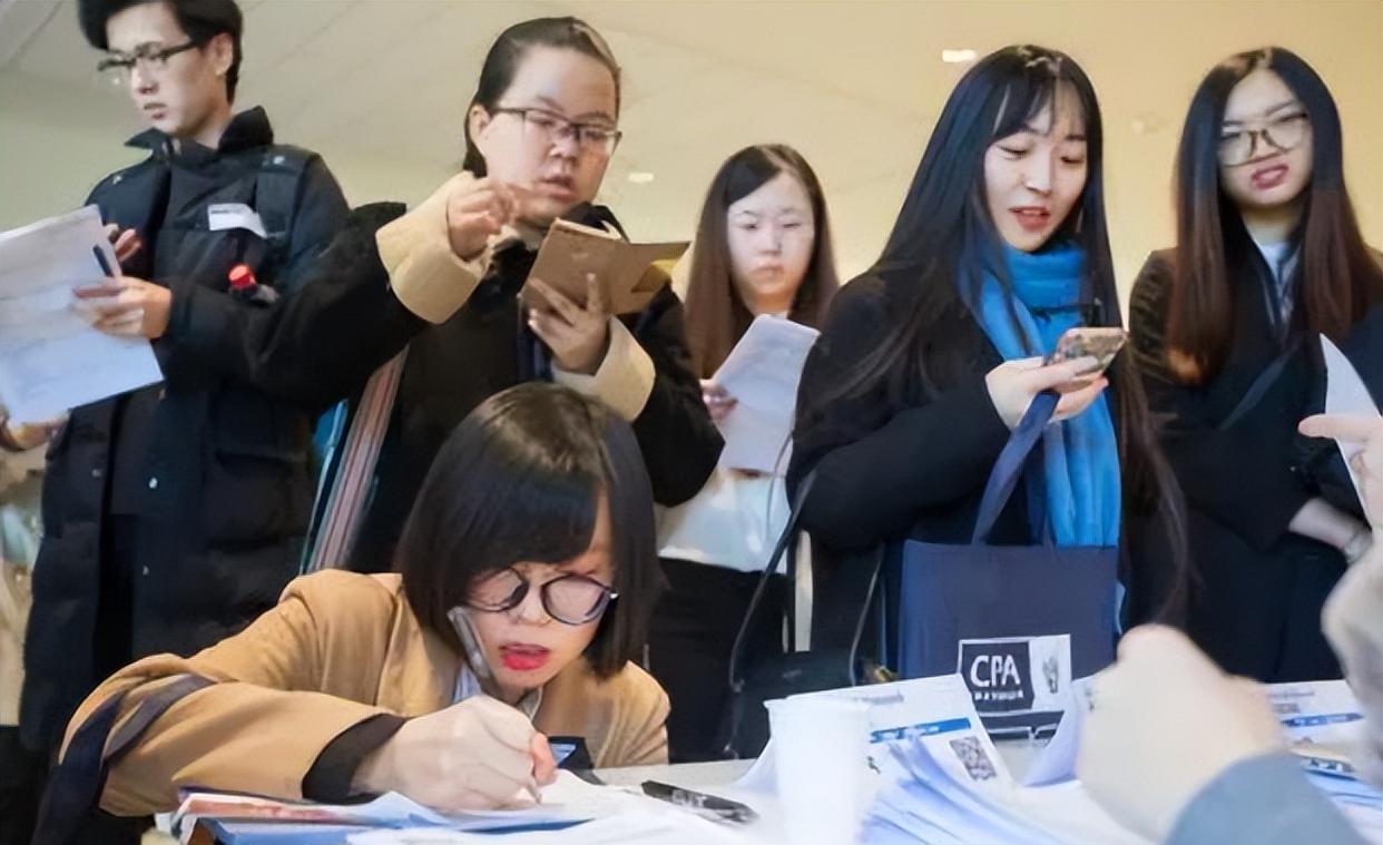 职业教育|多名留学生回国求职被拒，HR坦言，这种留学生，在国内得不到认可