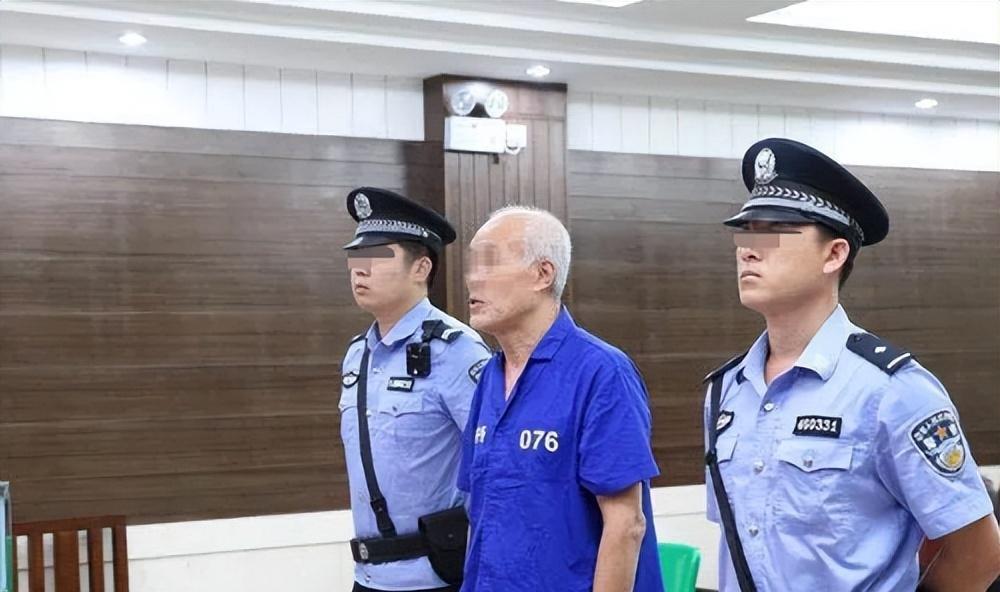 纪实:儿子坠亡获赔130万,儿媳带娃索要30万,公公却挖掉她双眼
