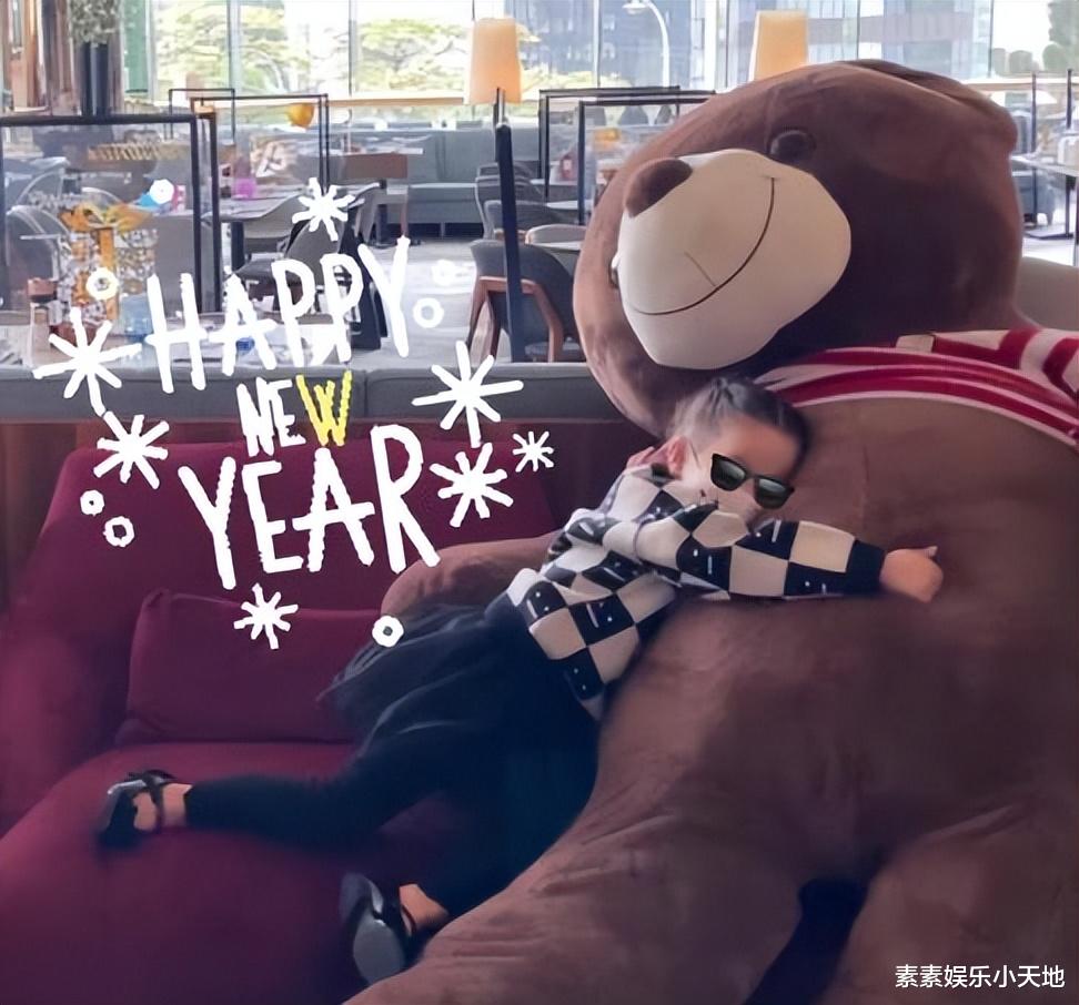 谢贤|谢霆锋全家新年聚会,谢婷婷带女儿见舅舅,86岁谢贤罕见出镜