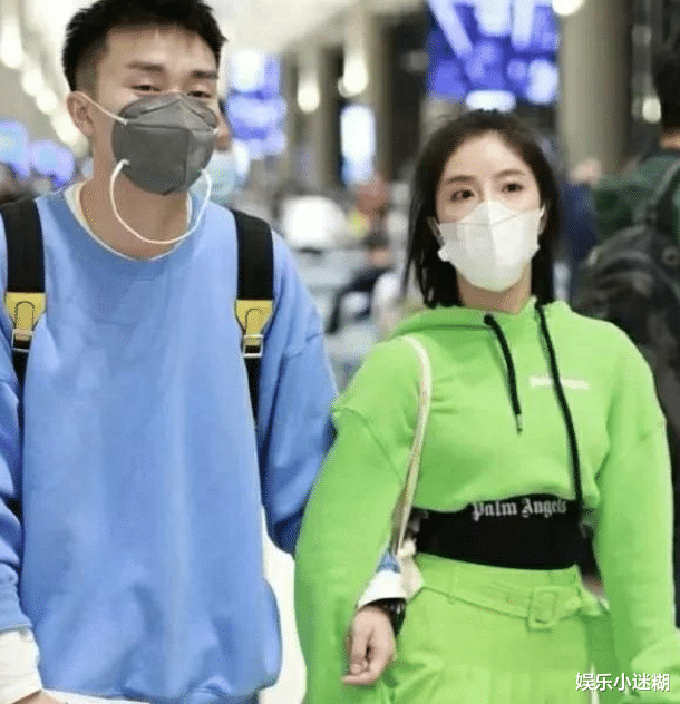 赵奕欢|赵奕欢疑与李伯恩分手，秀恩爱视频被删，网友：求婚不成被踹？