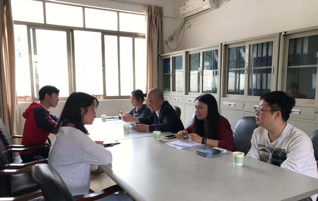 招聘|河南教师招聘引发争议,疑似是量身定制的岗位,网友:不公平