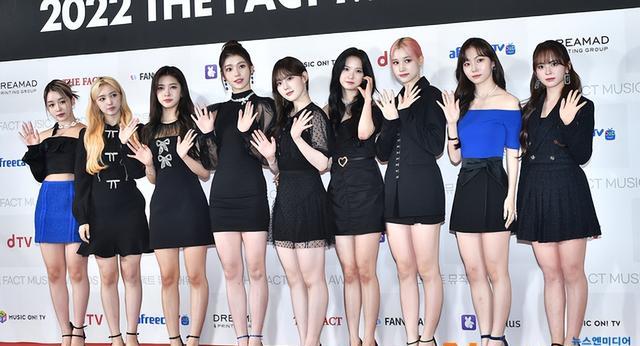 徐玄|IVE等韩女团靓丽亮相!少女时代徐贤穿吊带红裙性感撩人