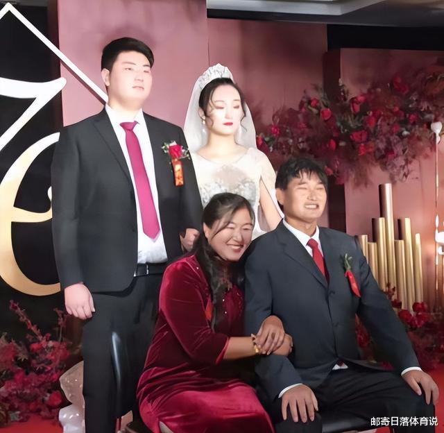 朱之文|陈亚男离婚后，才发现，大衣哥朱之文只是“踏脚石”