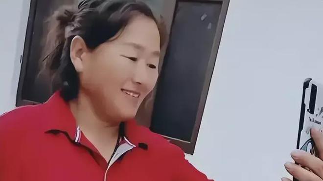 朱之文|大衣哥的儿媳陈萌证实怀孕了，现场购百万豪车以作犒劳