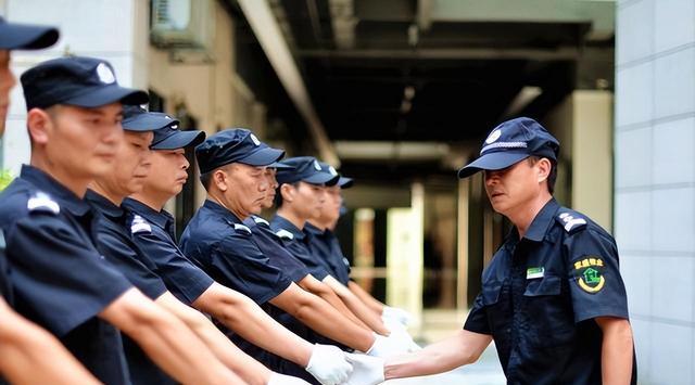 劳务派遣|父母混得差，最好不要让子女做这5种职业，哪怕工资再高也别做