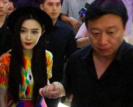 李晨|突然明白李晨的苦衷，当年爆火网络的这张照片，曾让他被全网嘲笑