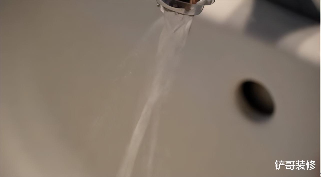家里水龙头出水慢?教你正确做法,出水均匀,跟开水闸一样快