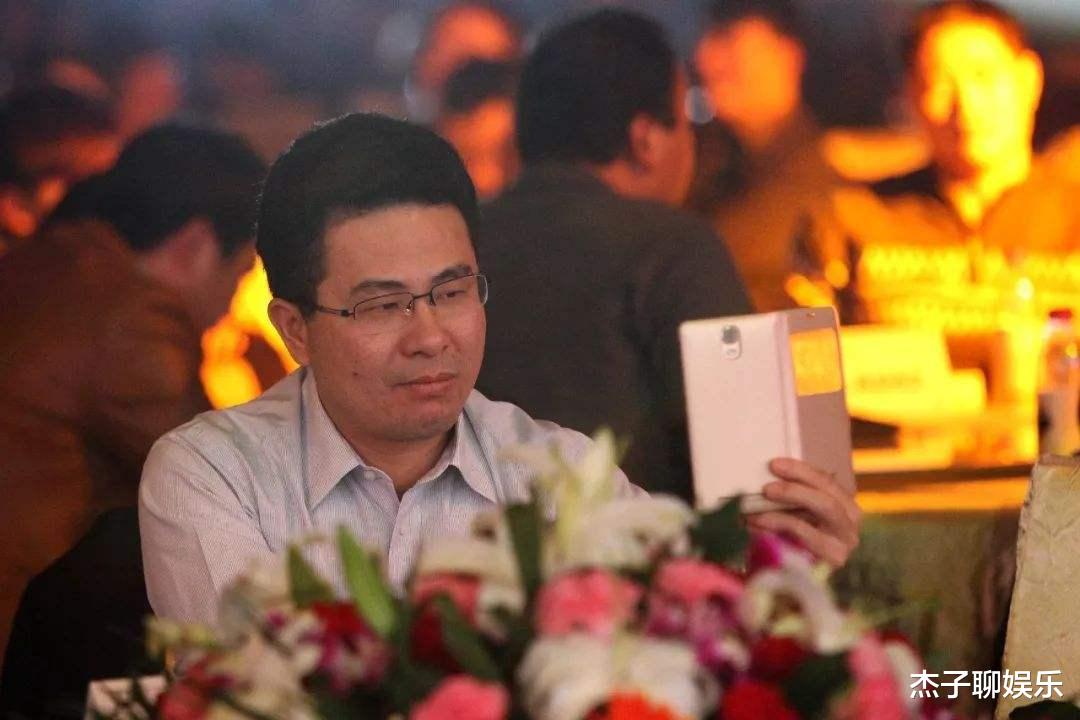 劉立榮|金立老板劉立榮：打牌輸7億美金，負債200億失蹤，至今下落不明