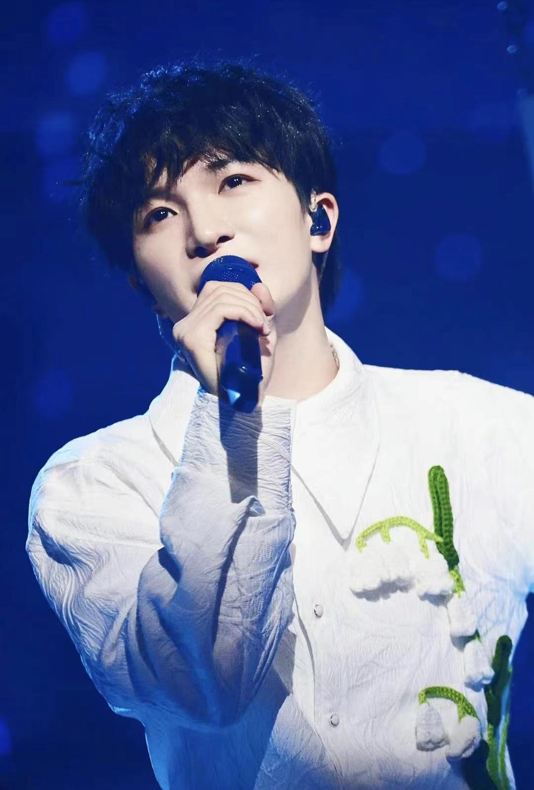 金润吉|四位音色各异的巨肺男歌手，周深、张赫宣、金润吉、华晨宇