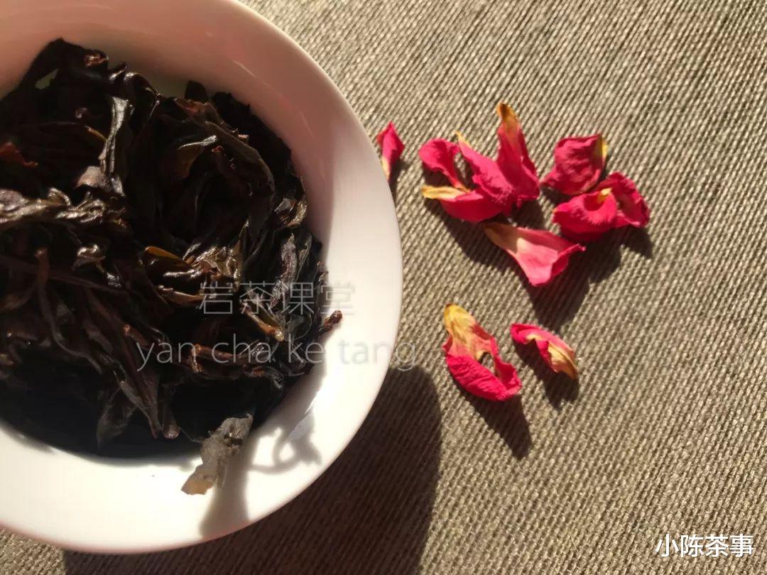 梅占、奇兰、金牡丹，这些不是岩茶品种吗？为什么会做成红茶？