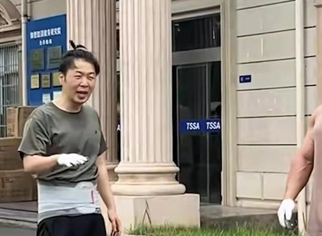 杜海涛 杜海涛减肥瘦身成功，近照让人认不出，网友调侃：瘦了也不帅