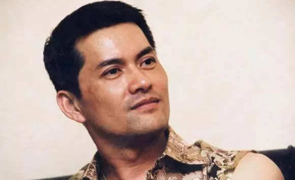 中国好声音|香港演员廖伟雄下地当农民，种田养鸡成亿万富翁，拒TVB千万片酬