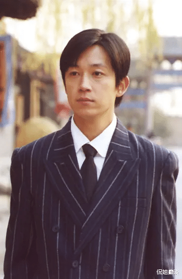 窦唯|年轻时颜值惊为天人,中年发福、秃头、脸肿,这8位男星有苦难说