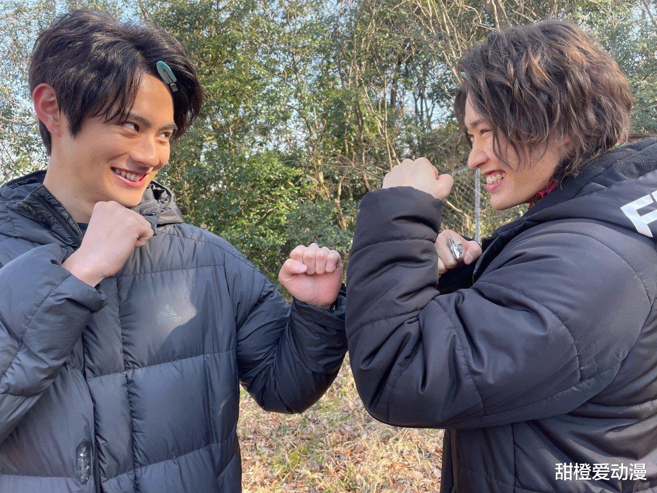 acgn漫评|假面骑士礼拜四:欧鲁特加表示自己是蜃楼粉,要下去陪楼师傅了!