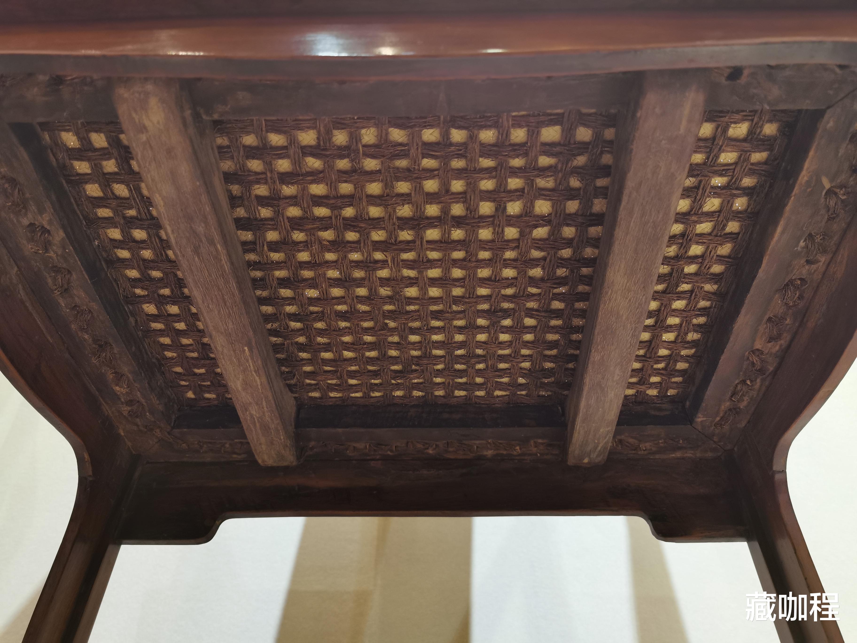 黄花梨|老底清理适度,黄花梨南官帽对椅322万成交