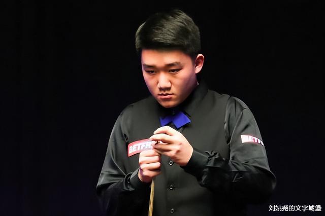 英格兰|斯诺克12席职业席位出炉！英格兰过半，中国双星入围，1人2连败！
