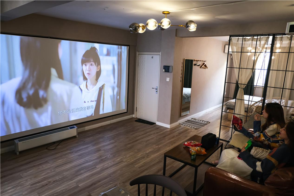 iPhone|家用投影仪如何选?就看知麻影院电视