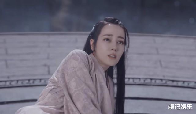 迪丽热巴|《与君初相识》大结局，热巴任嘉伦不再避嫌，两人终于互动了