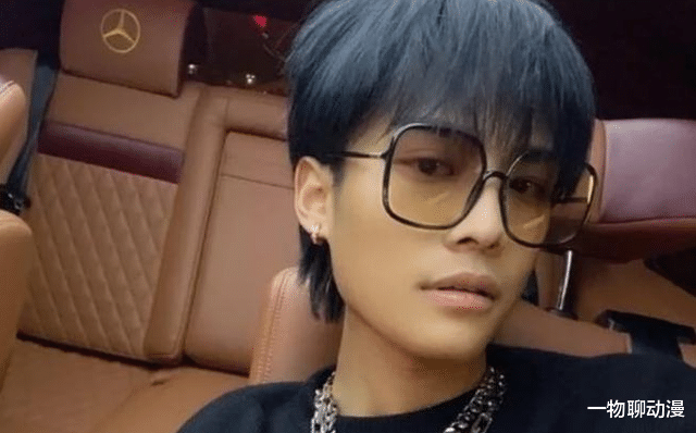 李小龙|疯狂的小杨哥不简单！每天玩游戏身价上亿，身份曝光让人望尘莫及