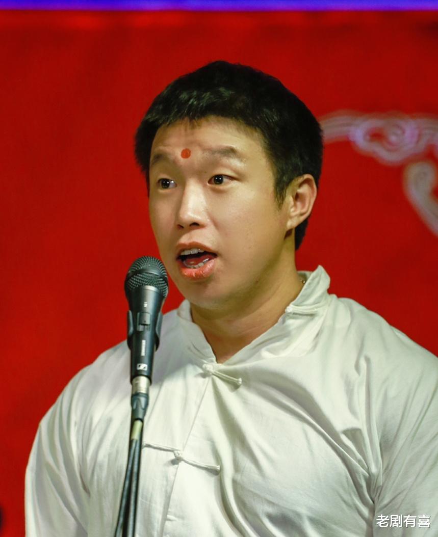 相声|郭德纲门下那些被嗓音限制了相声发展的徒弟,先天条件决定了高度