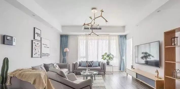 客厅别再乱装了,据说这才是2022年最流行的装修,漂亮大气!