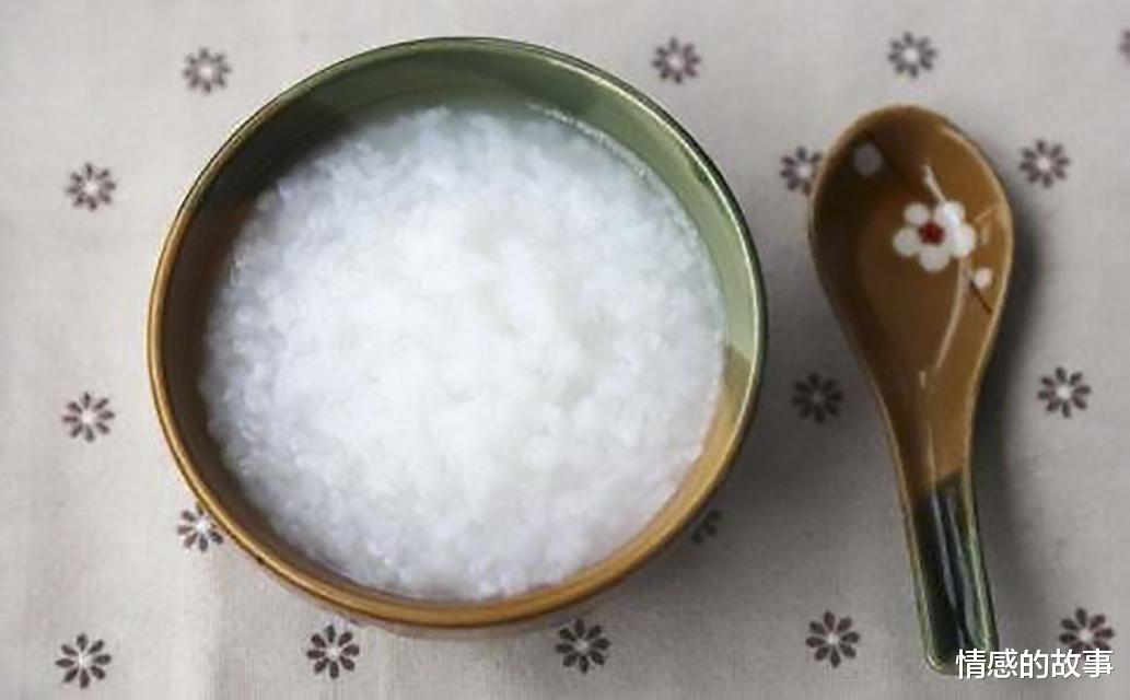 大米生了虫,记得别暴晒,教你几个技巧小妙招,放一年不发霉