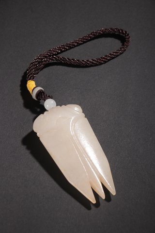 |回流-和田玉汉八刀鸣蝉挂件