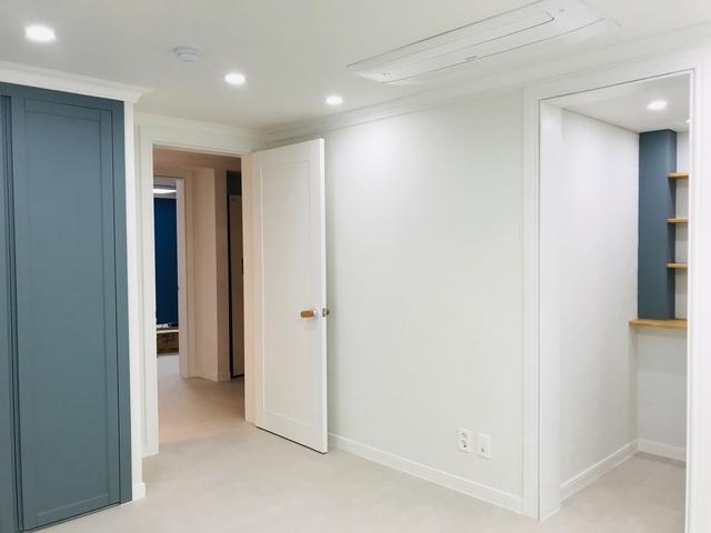 一进门就被这家的落地窗迷住，好看到移不开眼，新家一定跟着学！