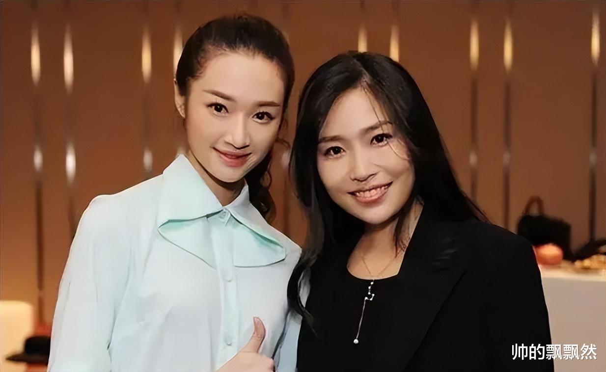 张艺谋|张艺谋：支持被家暴的女儿离婚，回来、爸养你，不能让女儿受委屈