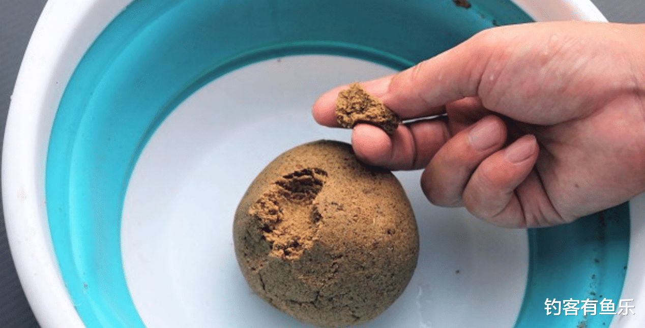饵料|商品饵料开制怎样的状态为最好?发酵饵料这样制作,钓鱼更易爆护